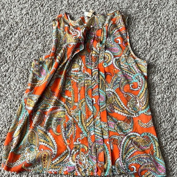 Banana Republic Tops - Banana Republic sleeveless shirt size L